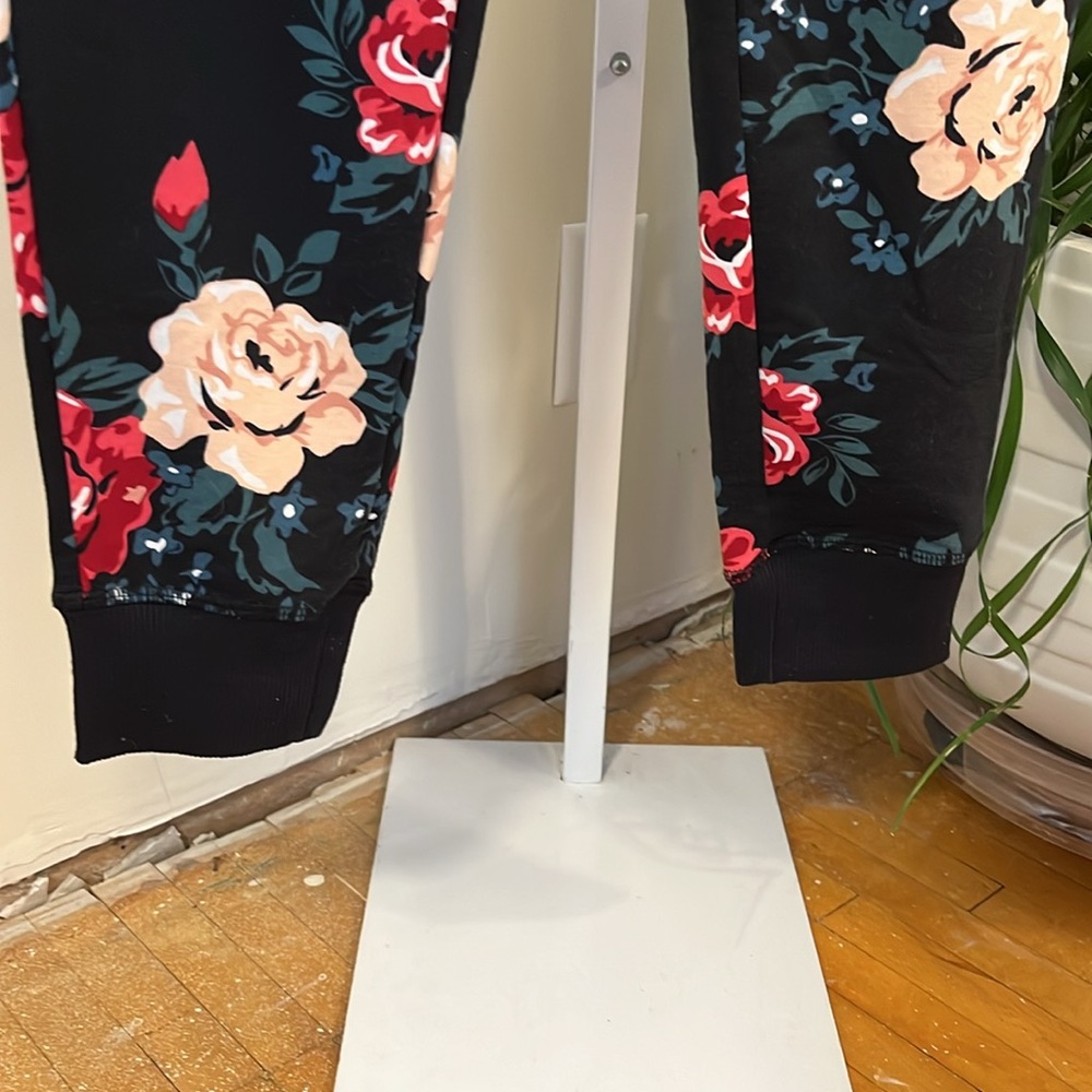 Lularoe | Women’s Jax Joggers S - Picture 5 of 12
